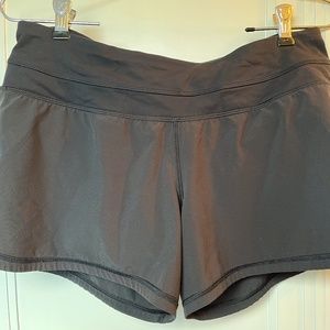 Lululemon Low Rise Lined Shorts 4”